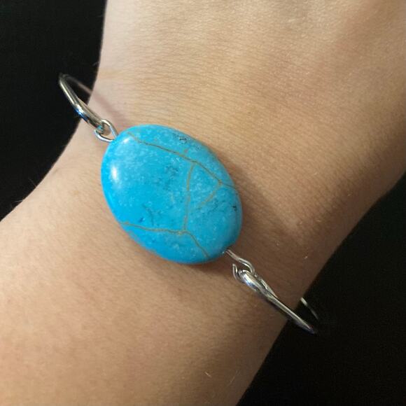 Bangle bracelet turquoise colored bead - Picture 3 of 3